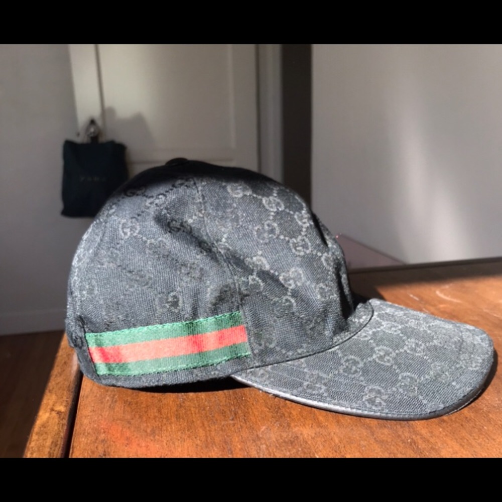 Gucci hat, size L